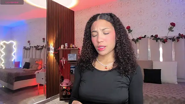 Snapshot of Daphnne_tay chatting on 02.23.26 Daphnne tay online show from 02.23.26