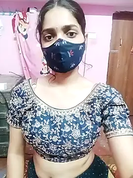 Snapshot of Cute-Simmi chatting on 12.03.24 Cute-Simmi online show from 12.03.24