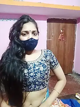 Snapshot of Cute-Simmi chatting on 01.04.25 Cute-Simmi online show from 01.04.25