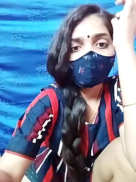 Snapshot of Cute-Simmi chatting on 01.27.25 Cute-Simmi online show from 01.27.25