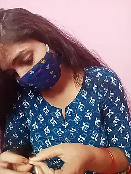 Snapshot of Cute-Simmi chatting on 01.11.26 Cute-Simmi online show from 01.11.26