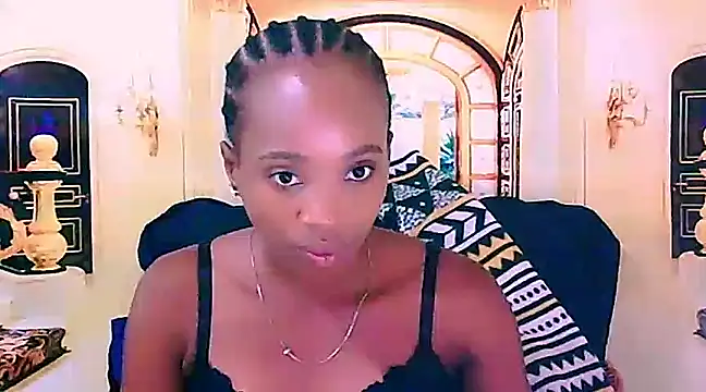 Snapshot of EbonyCreamy69 chatting on 12.30.24 EbonyCreamy69 online show from 12.30.24