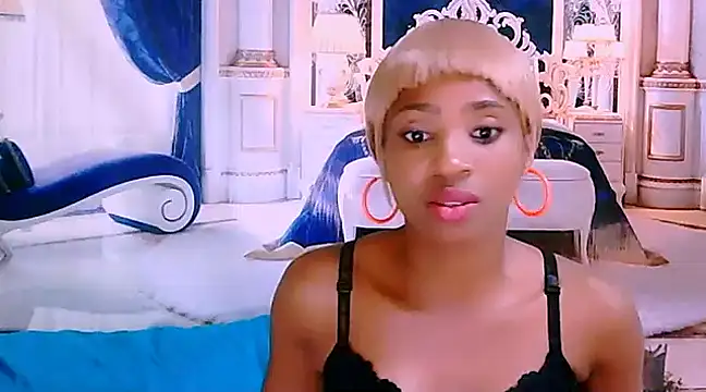 Snapshot of EbonyCreamy69 chatting on 02.15.25 EbonyCreamy69 online show from 02.15.25