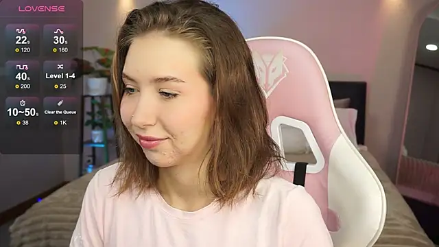 LinaSiren online show from 12.13.24