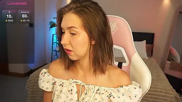 LinaSiren online show from 12.19.24