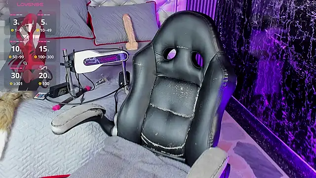 Snapshot of MAEVE_BOOBS chatting on 02.20.25 MAEVE BOOBS online show from 02.20.25