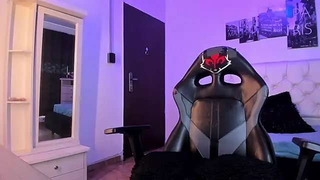 Amy Kiitty  online show from 10.22.25