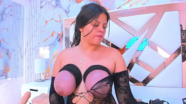 Snapshot of KarinaSimonz chatting on 04.24.26 KarinaSimonz online show from 04.24.26