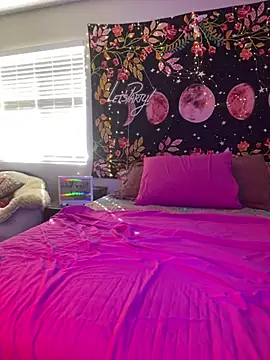 GoldieBakeman online show from 02.18.25