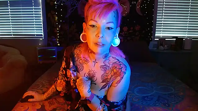 GoldieBakeman online show from 02.20.25