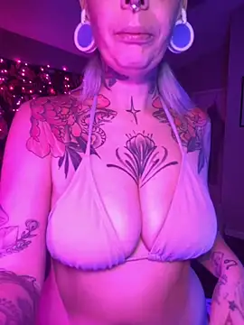 GoldieBakeman online show from 11.10.25