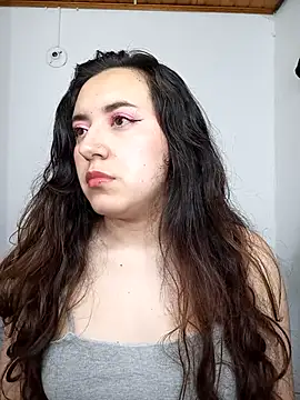 Emi chik online show from 12.19.24