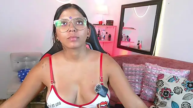 Megaan Greey online show from 07.05.26