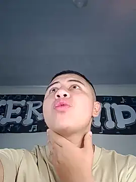 Snapshot of SexyBoy-Bigclit chatting on 12.26.24 SexyBoy-Bigclit online show from 12.26.24