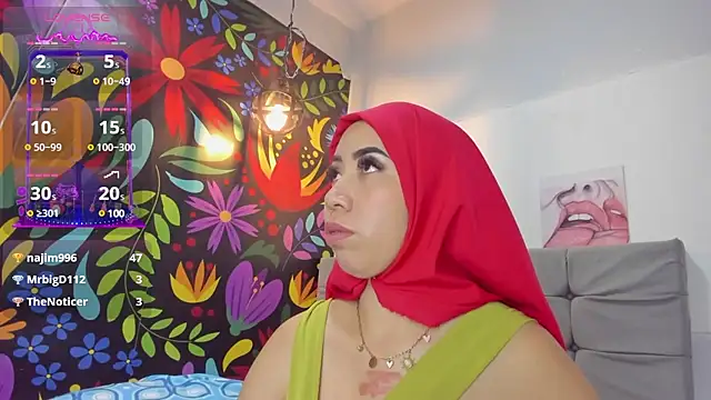 Snapshot of Sweet_hot_mia chatting on 01.26.25 Sweet hot mia online show from 01.26.25