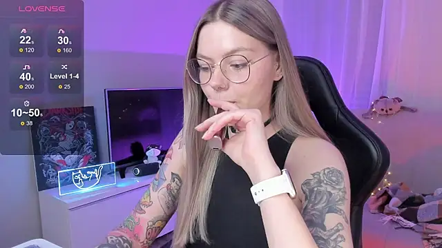 Marta May  online show from 09.26.25