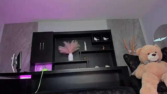 KatieNolan 1 online show from 01.30.25