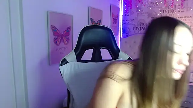 Ivyy Crystal online show from 02.14.25