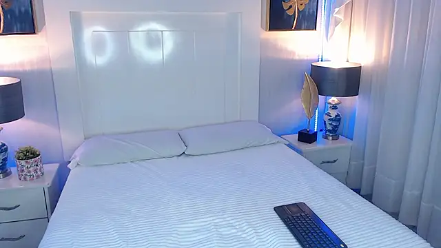 Ivyy Crystal online show from 02.26.26