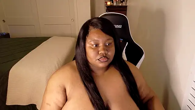 explosivekitty69 online show from 11.15.25