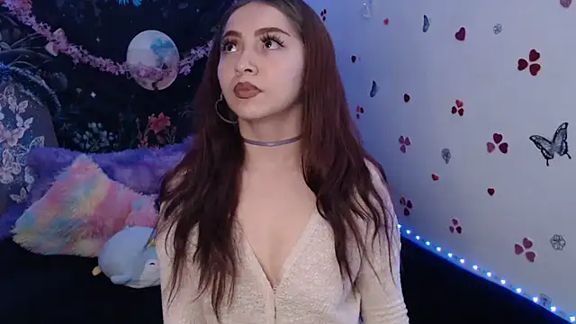 Snapshot of Emillyy_m chatting on 09.20.25 Emillyy m online show from 09.20.25