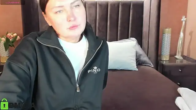 Snapshot of EmmaSparky chatting on 01.29.25 EmmaSparky online show from 01.29.25