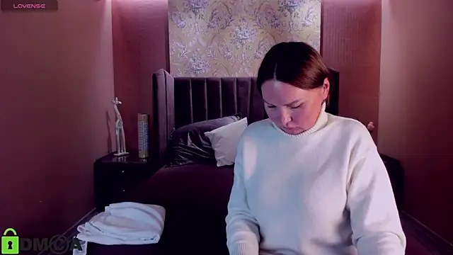 Snapshot of EmmaSparky chatting on 02.09.25 EmmaSparky online show from 02.09.25