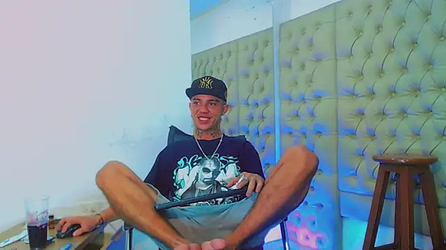 Snapshot of HannibalLester chatting on 01.29.25 HannibalLester online show from 01.29.25