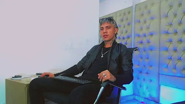 Snapshot of HannibalLester chatting on 02.02.25 HannibalLester online show from 02.02.25