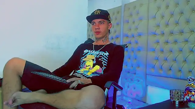 Snapshot of HannibalLester chatting on 02.02.25 HannibalLester online show from 02.02.25