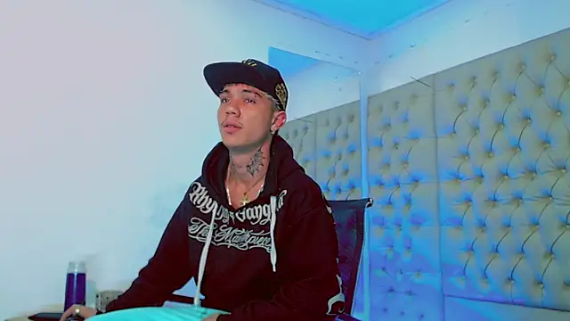 Snapshot of HannibalLester chatting on 02.04.25 HannibalLester online show from 02.04.25