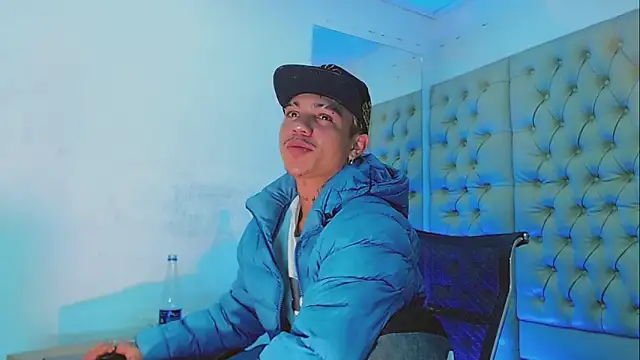 Snapshot of HannibalLester chatting on 02.11.25 HannibalLester online show from 02.11.25