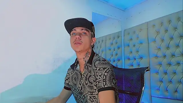 Snapshot of HannibalLester chatting on 02.12.25 HannibalLester online show from 02.12.25