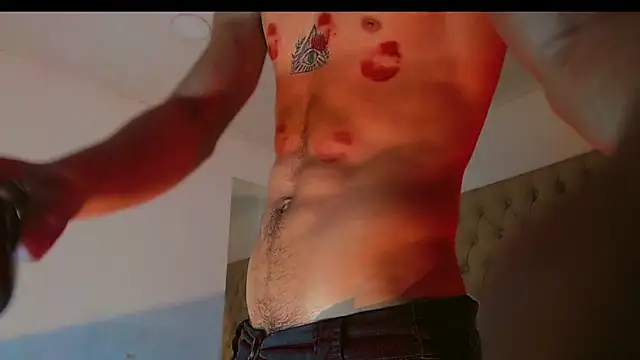 Snapshot of HannibalLester chatting on 02.15.25 HannibalLester online show from 02.15.25