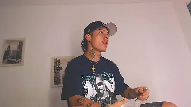 Snapshot of HannibalLester chatting on 02.28.25 HannibalLester online show from 02.28.25