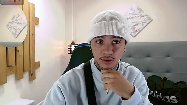 Snapshot of HannibalLester chatting on 03.03.25 HannibalLester online show from 03.03.25