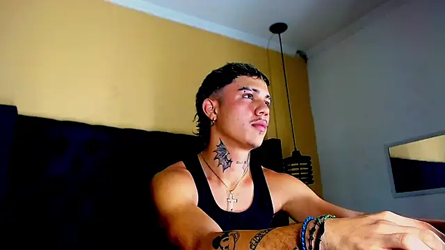 Snapshot of HannibalLester chatting on 03.11.25 HannibalLester online show from 03.11.25