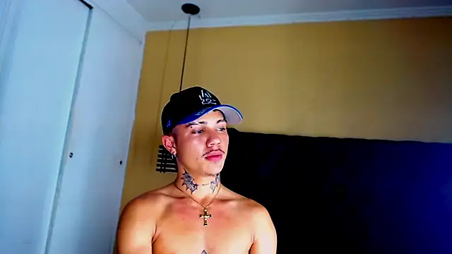 Snapshot of HannibalLester chatting on 03.11.25 HannibalLester online show from 03.11.25