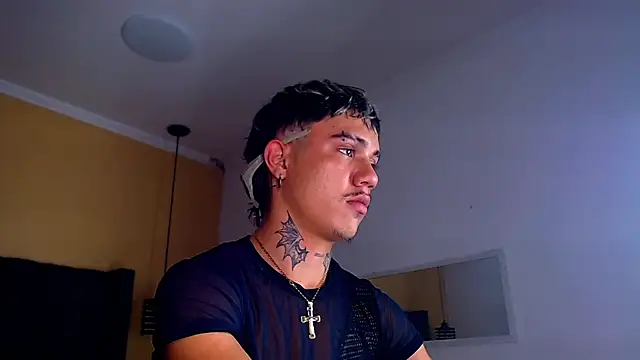 Snapshot of HannibalLester chatting on 03.15.25 HannibalLester online show from 03.15.25