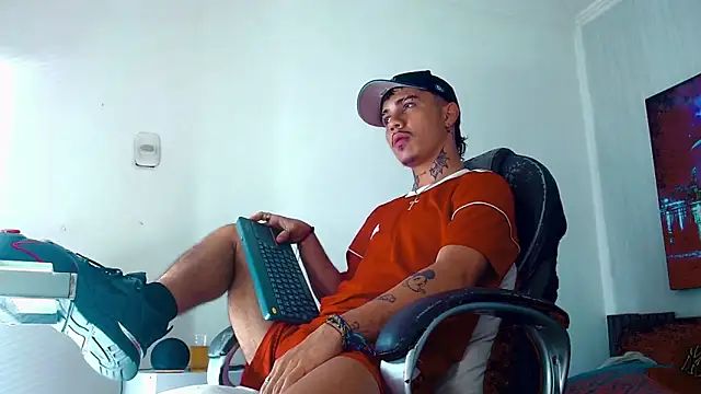 Snapshot of HannibalLester chatting on 03.18.25 HannibalLester online show from 03.18.25