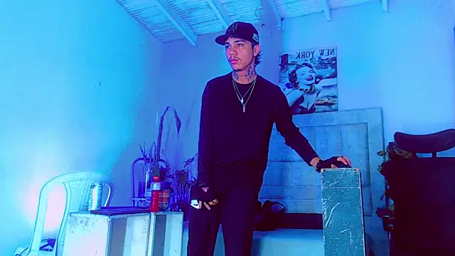 Snapshot of HannibalLester chatting on 10.07.25 HannibalLester online show from 10.07.25