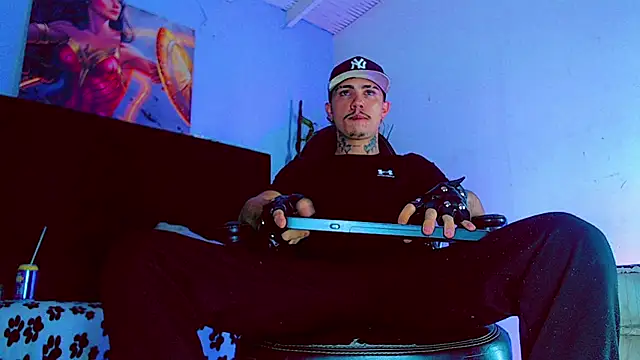 Snapshot of HannibalLester chatting on 10.26.25 HannibalLester online show from 10.26.25