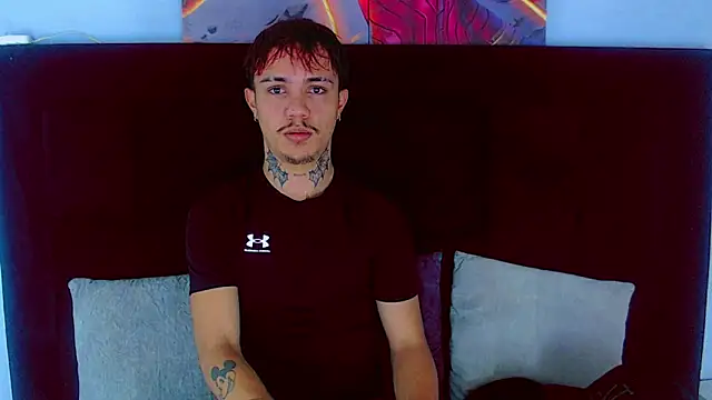 Snapshot of HannibalLester chatting on 11.17.25 HannibalLester online show from 11.17.25