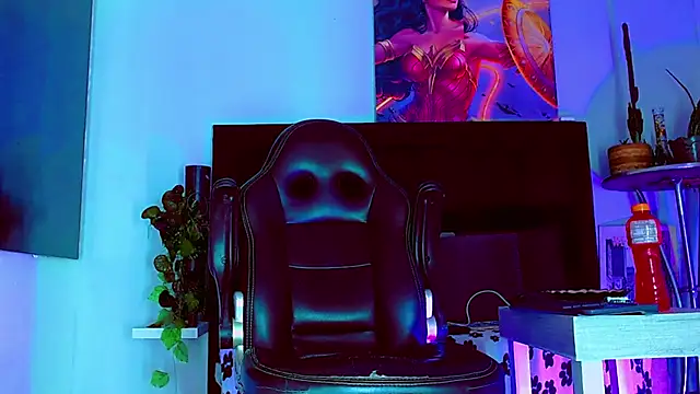 Snapshot of HannibalLester chatting on 11.27.25 HannibalLester online show from 11.27.25