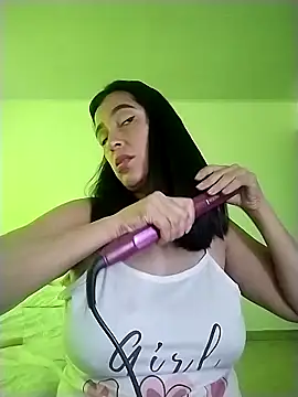 Snapshot of hailey85 chatting on 02.06.26 hailey85 online show from 02.06.26