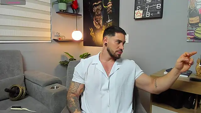 Snapshot of Giorgio-Leone chatting on 04.19.26 Giorgio-Leone online show from 04.19.26