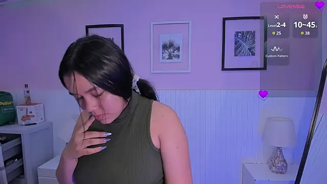 emma smile online show from 04.17.26