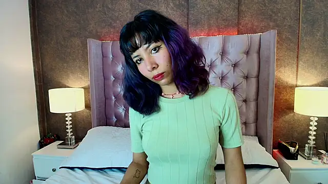 Snapshot of Akane_Uwu chatting on 02.10.25 Akane Uwu online show from 02.10.25