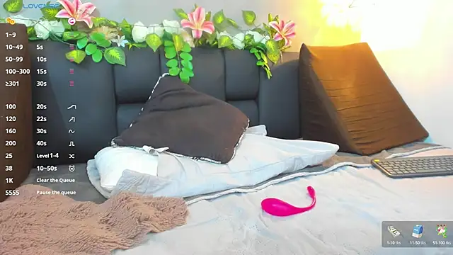 Hannah williams1 online show from 01.12.25