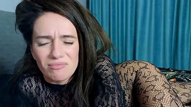 Snapshot of ElizaaXO chatting on 01.04.25 ElizaaXO online show from 01.04.25